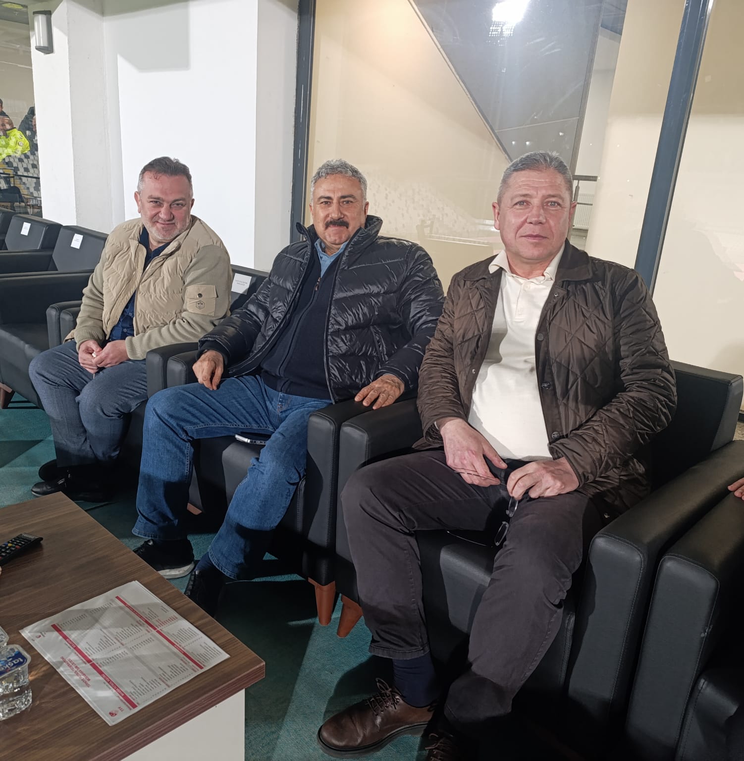 Manisa'nın "Fahri" Hemşehrisi Yine Tribünde: Emniyet Müdürü Aktaş’tan Manisa FK’ya Tam Destek!